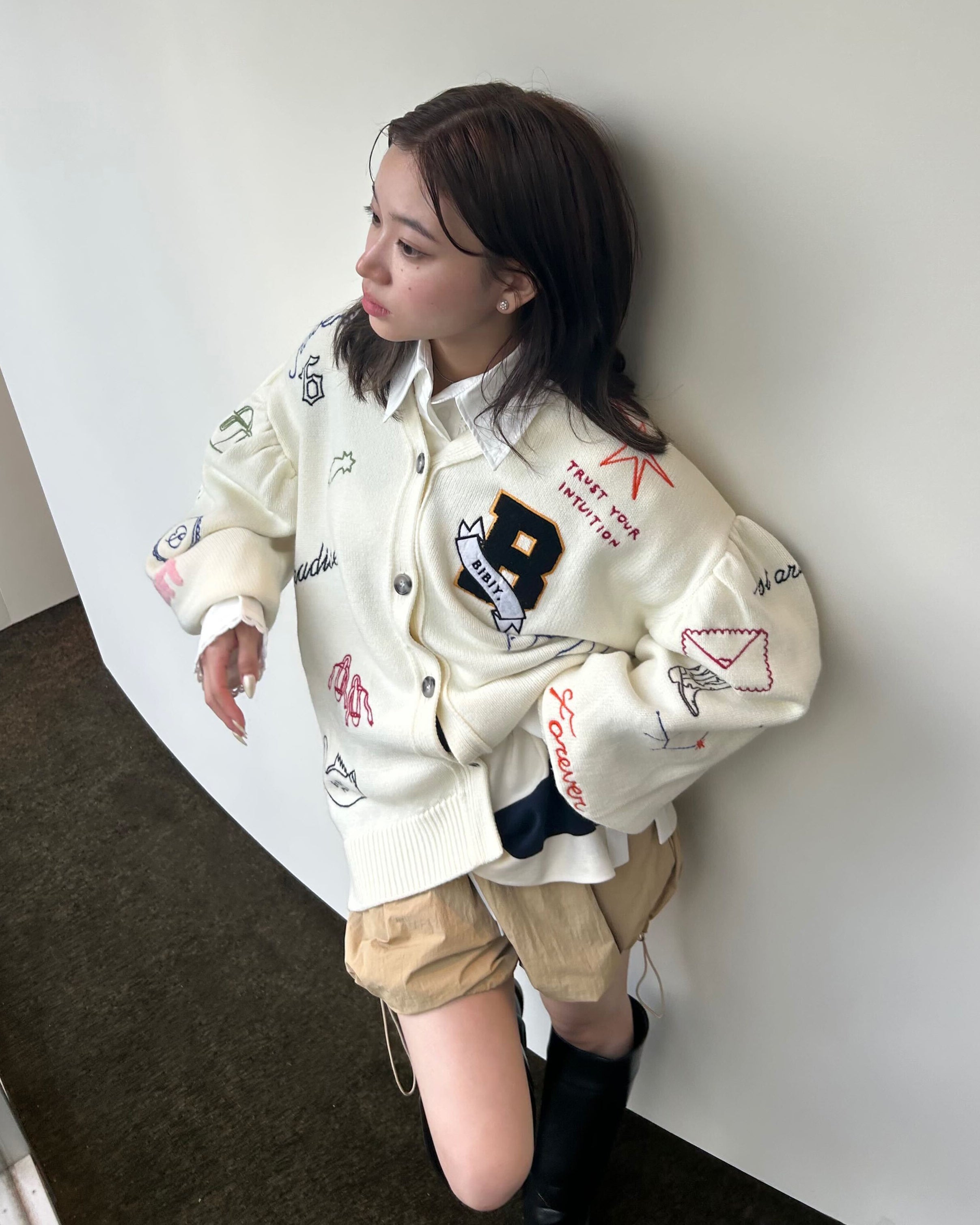 B. UNIVERSE CARDIGAN/154cm/着用サイズF