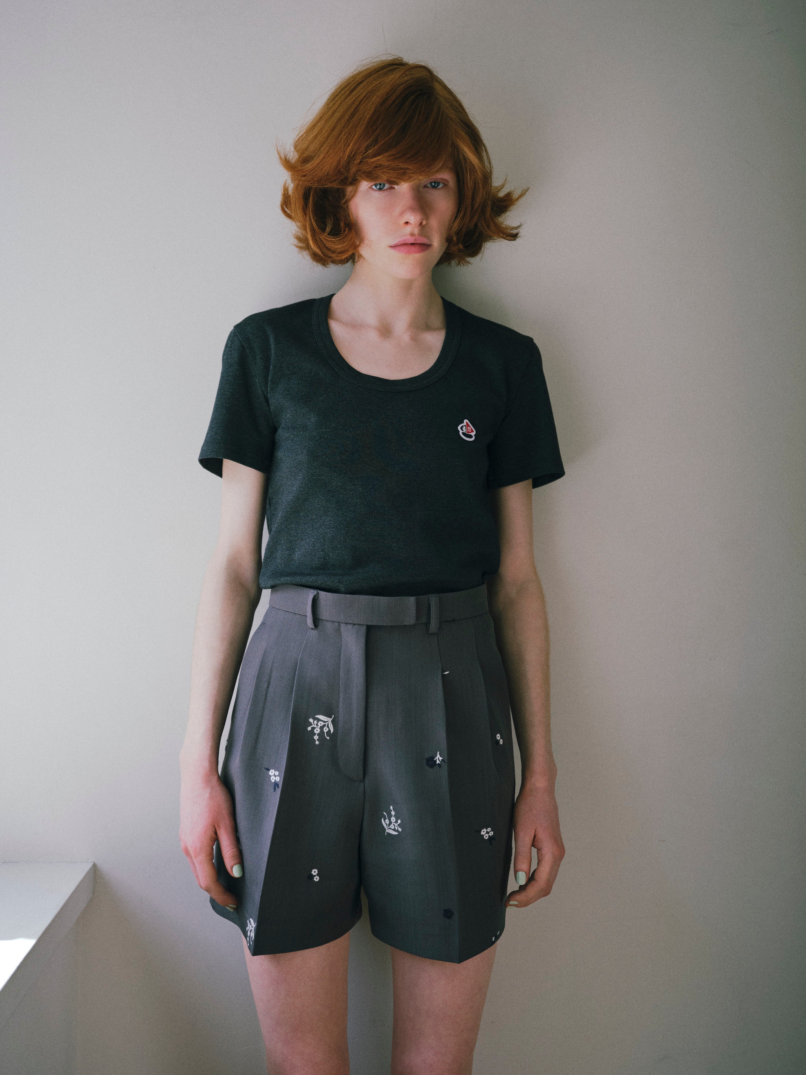 B. GARDEN SHORT PANTS