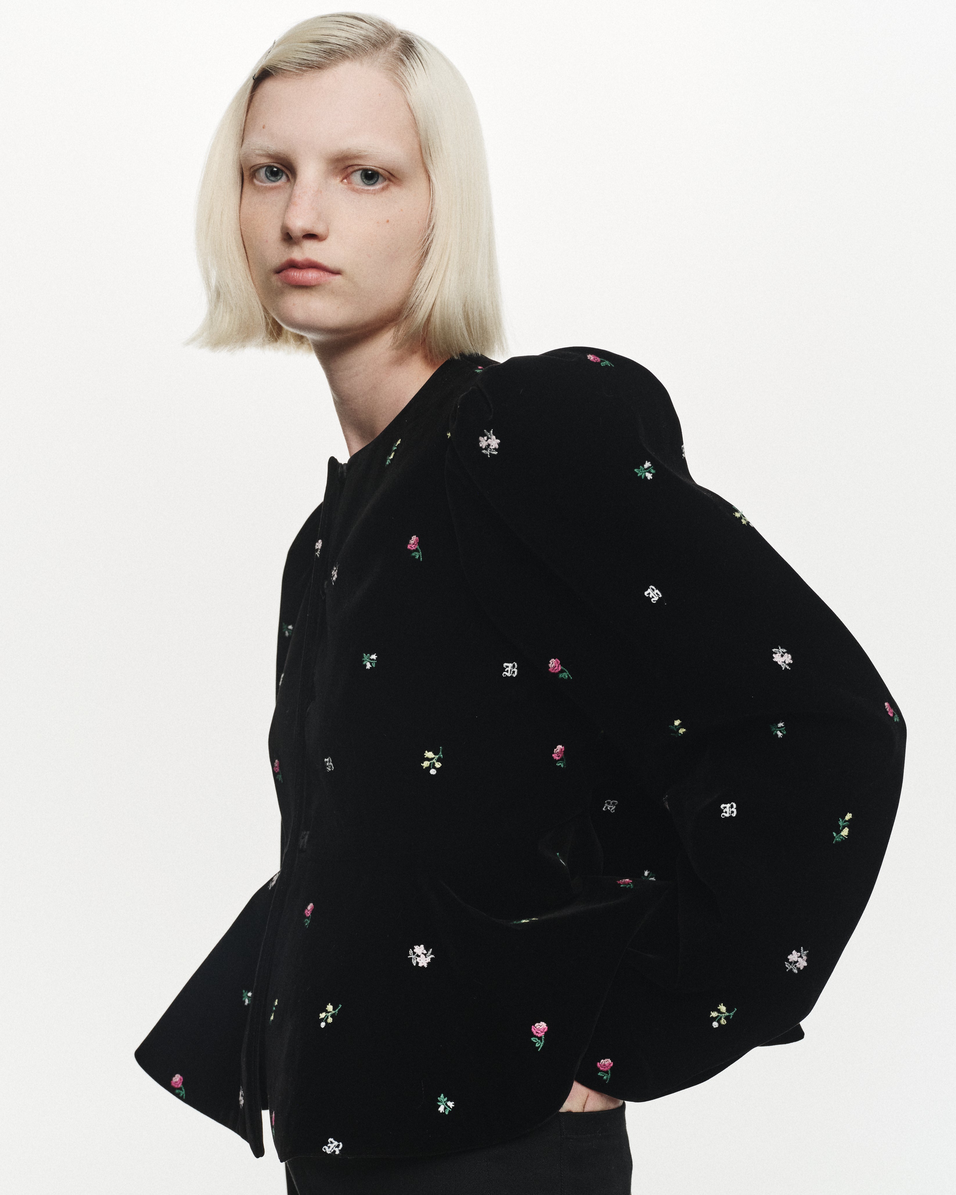 B. STARRY PEPURAMU CARDIGAN