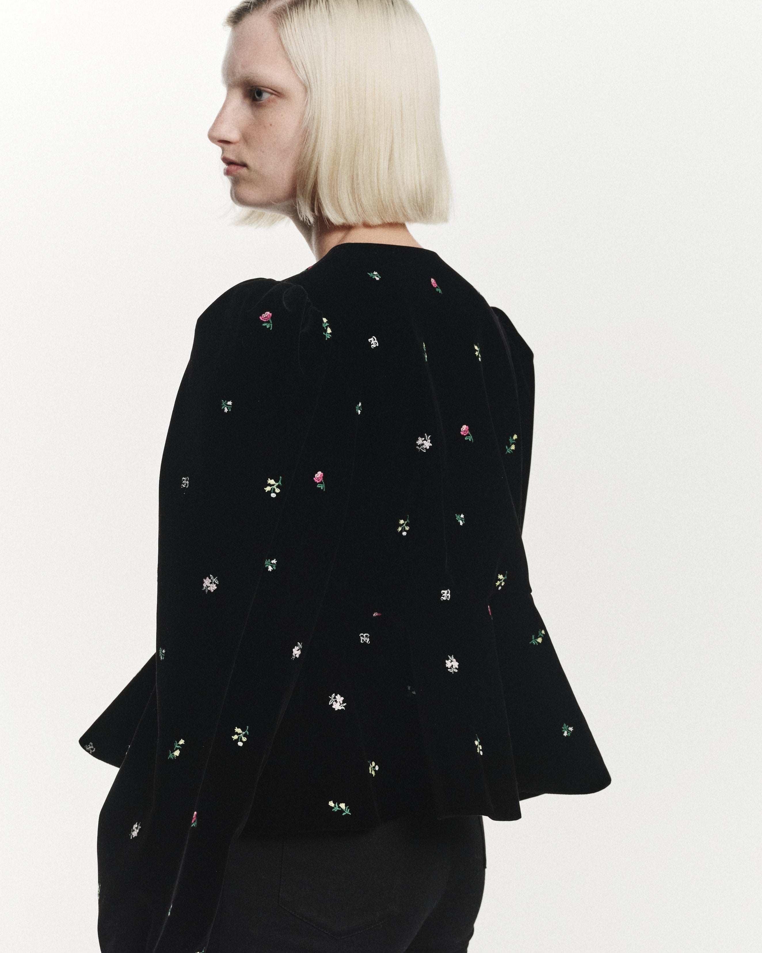 B. STARRY PEPURAMU CARDIGAN