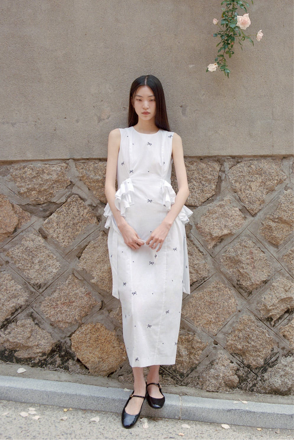 ワンピース Bibiy. ELODIE FRILL DRESS BIBIY. MADE | ELODIE FRILL DRESS WHITE｜Bibiy.