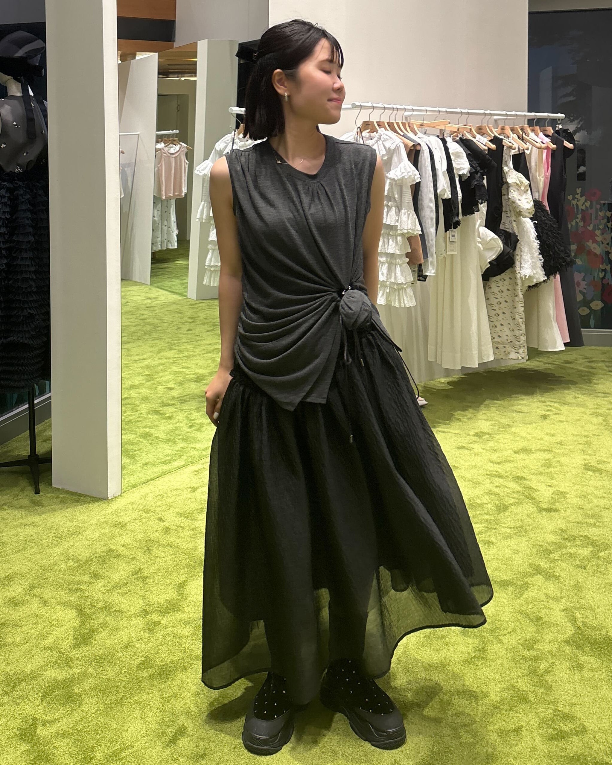 韓国ブランド通販サイト BIBIY. MADE | TULIP DRAPED TOP GRAY｜Bibiy. トップス