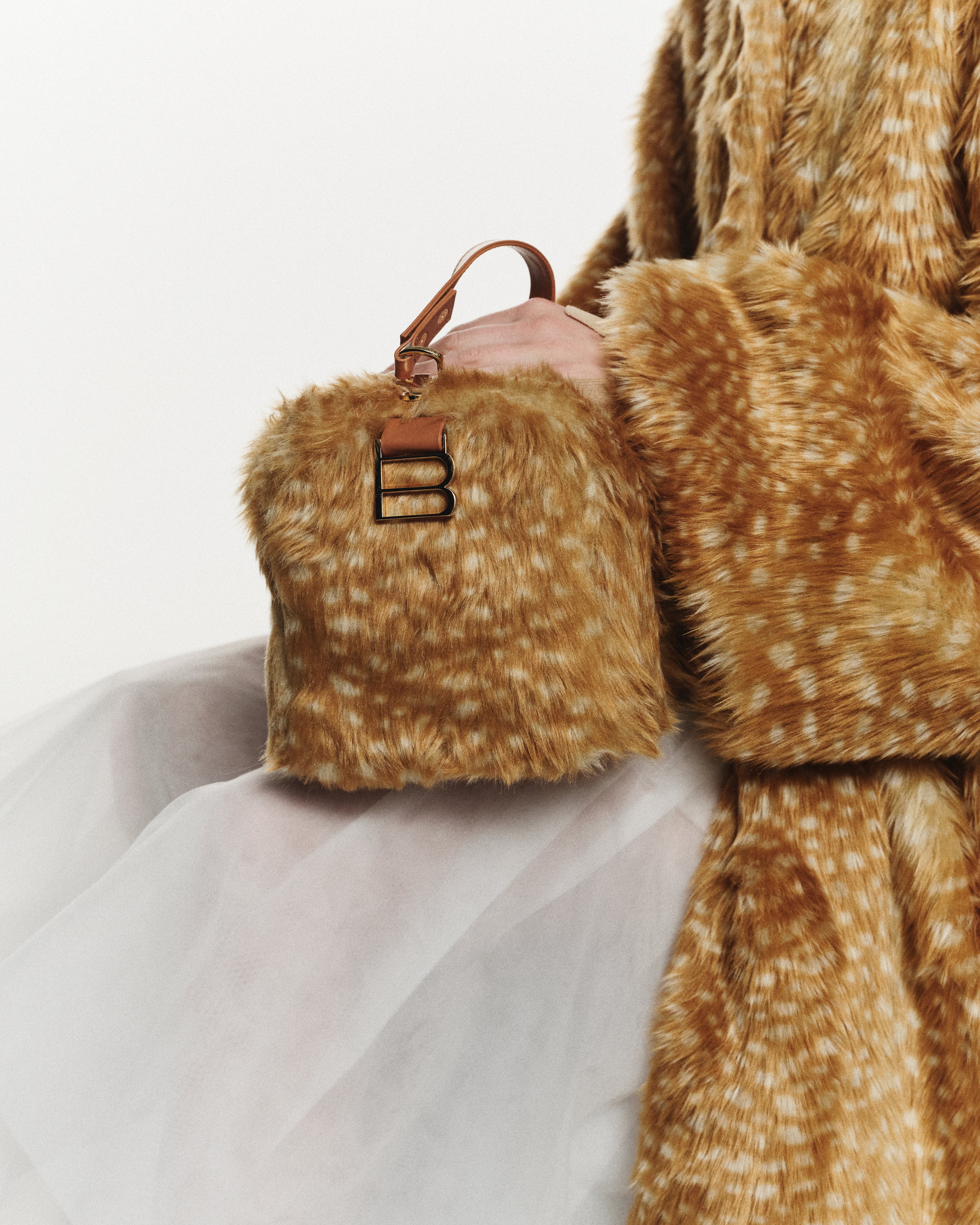 B. FUR BOX BAG