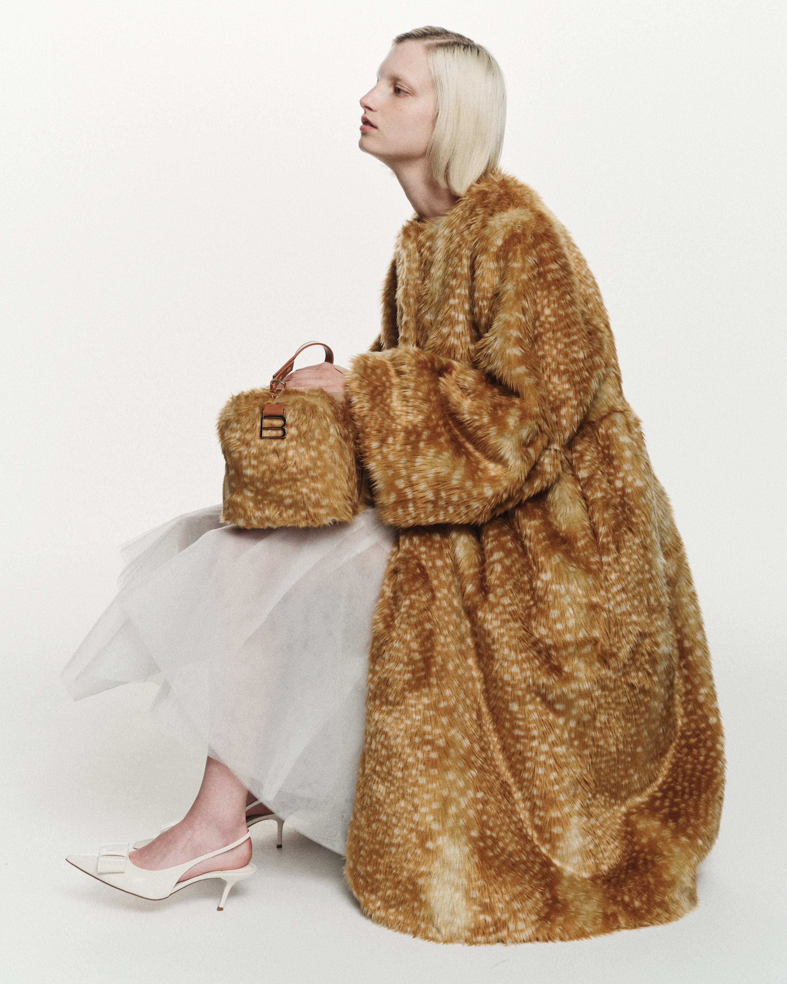 B. FUR BOX BAG