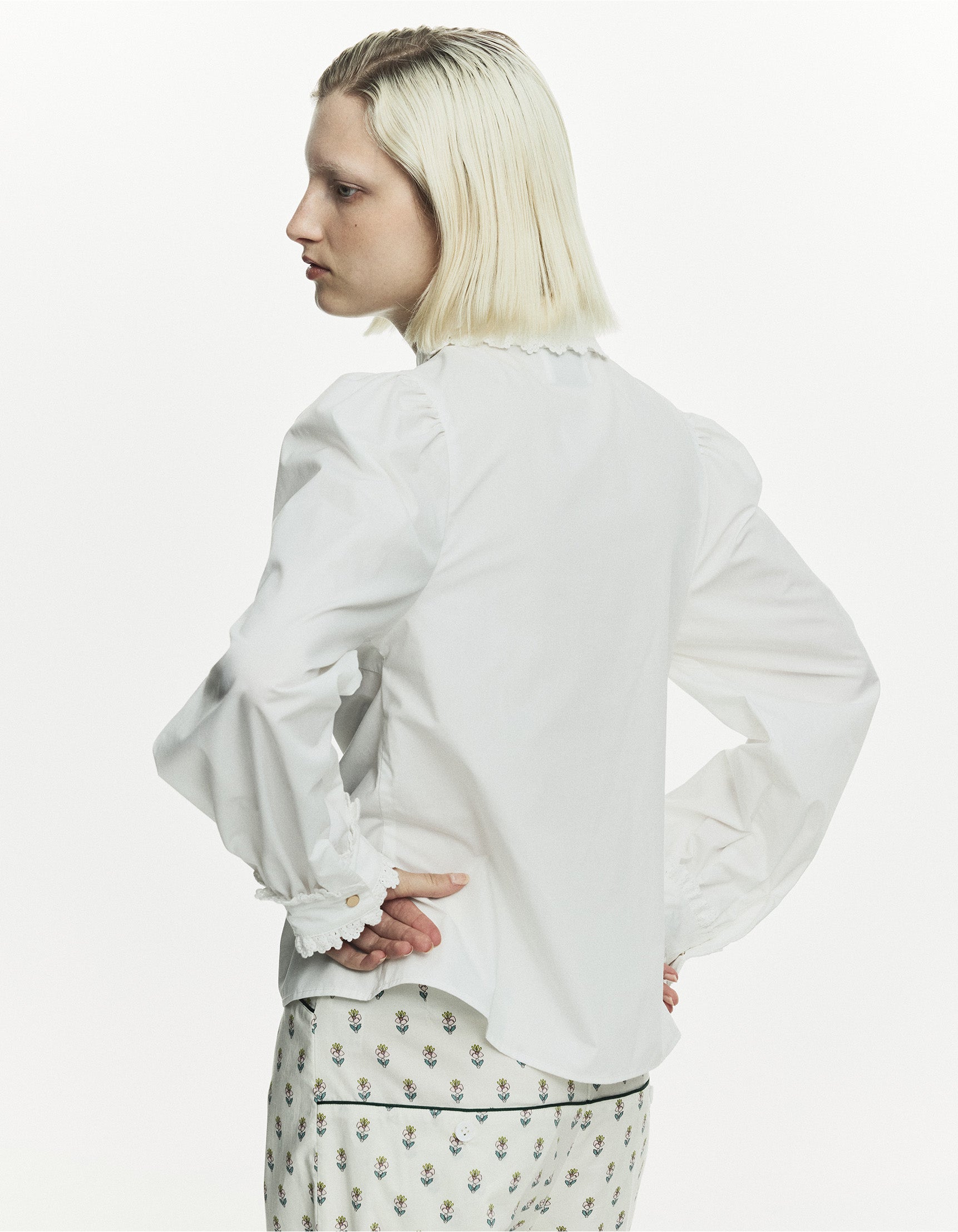 CLAIRE BUTTONS BLOUSE