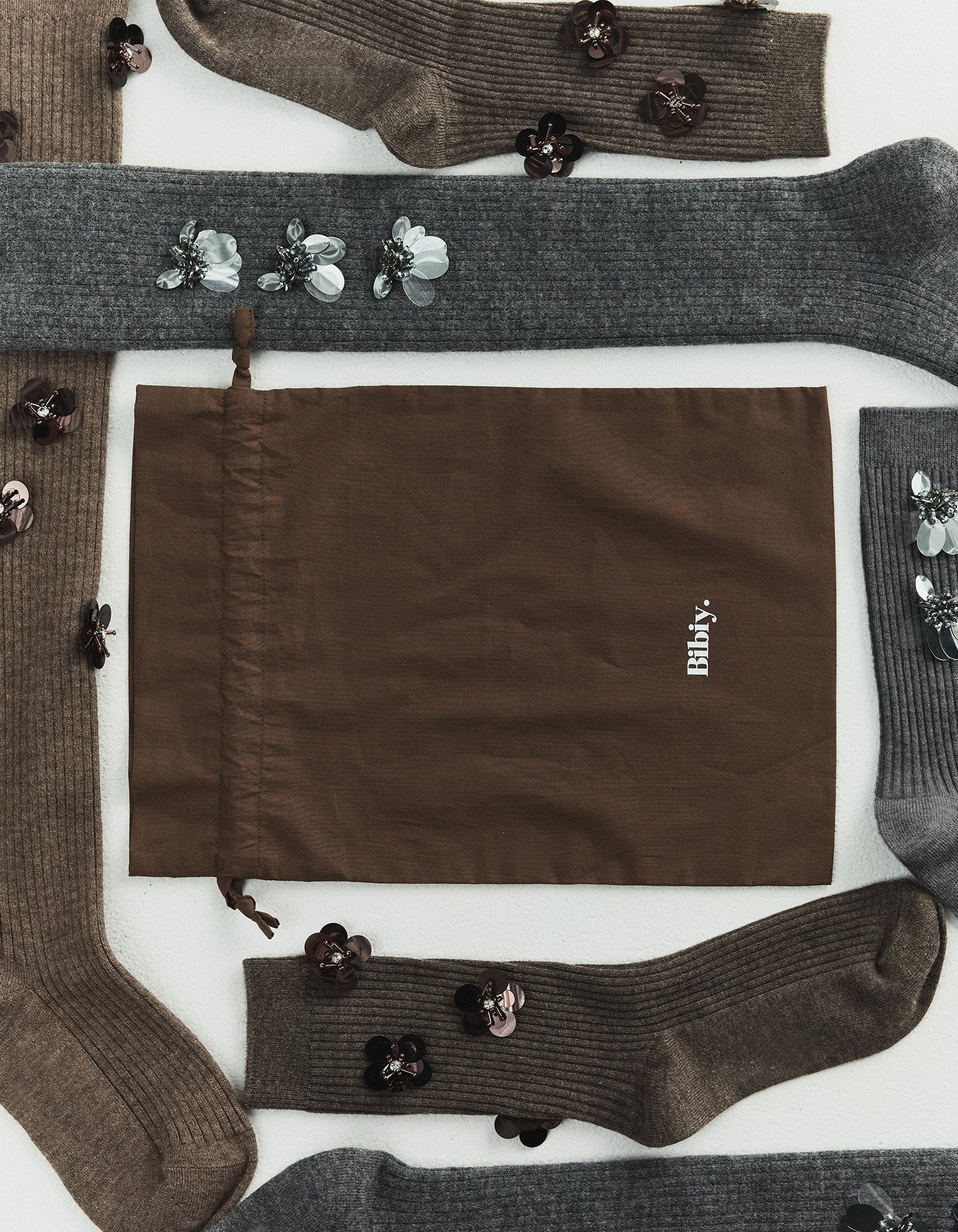 BIBIY. MADE | B. BIJOU LONG SOCKS BROWN｜Bibiy.