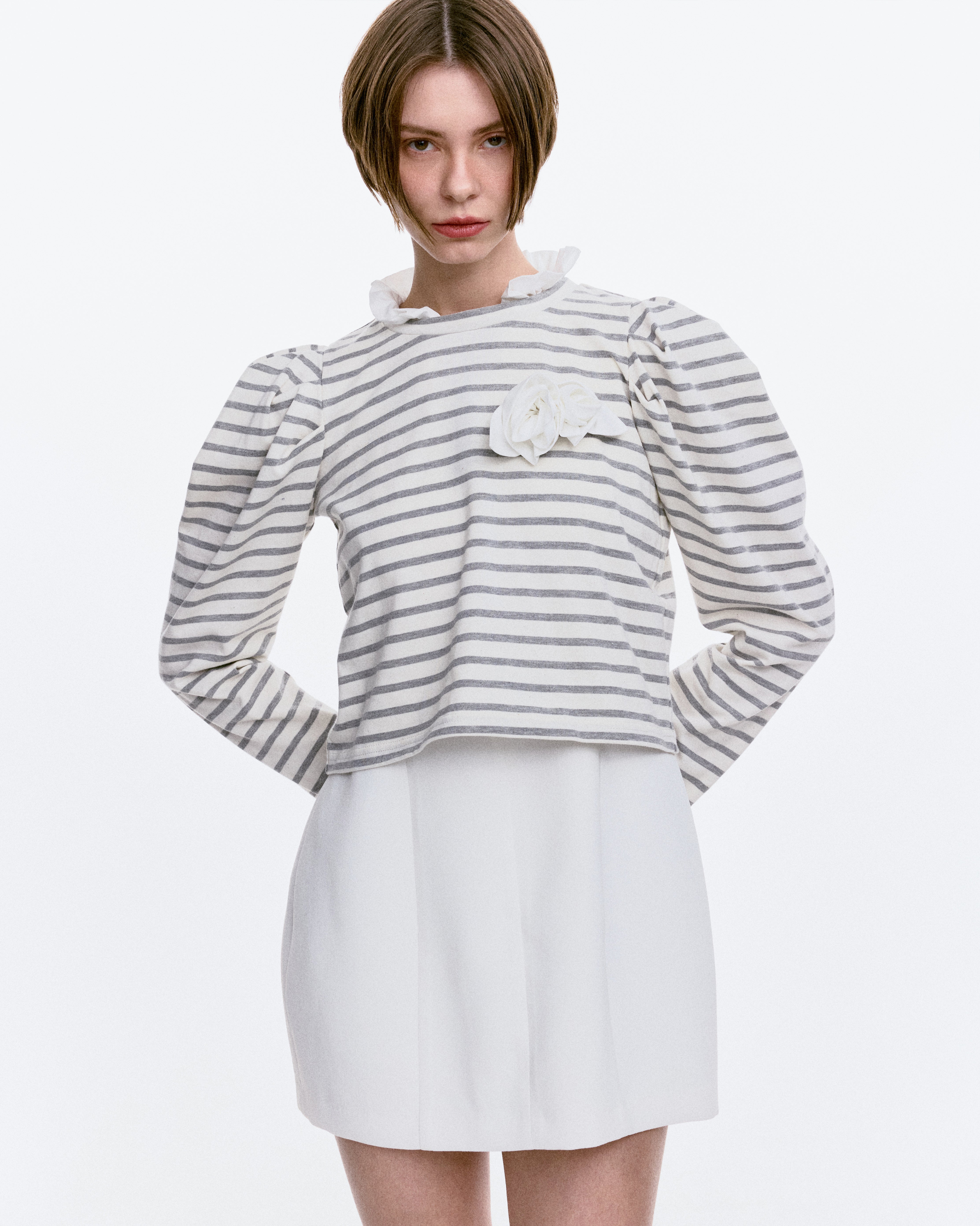 BIBIY. MADE | ROSETTE BORDER TOP GRAY｜Bibiy.