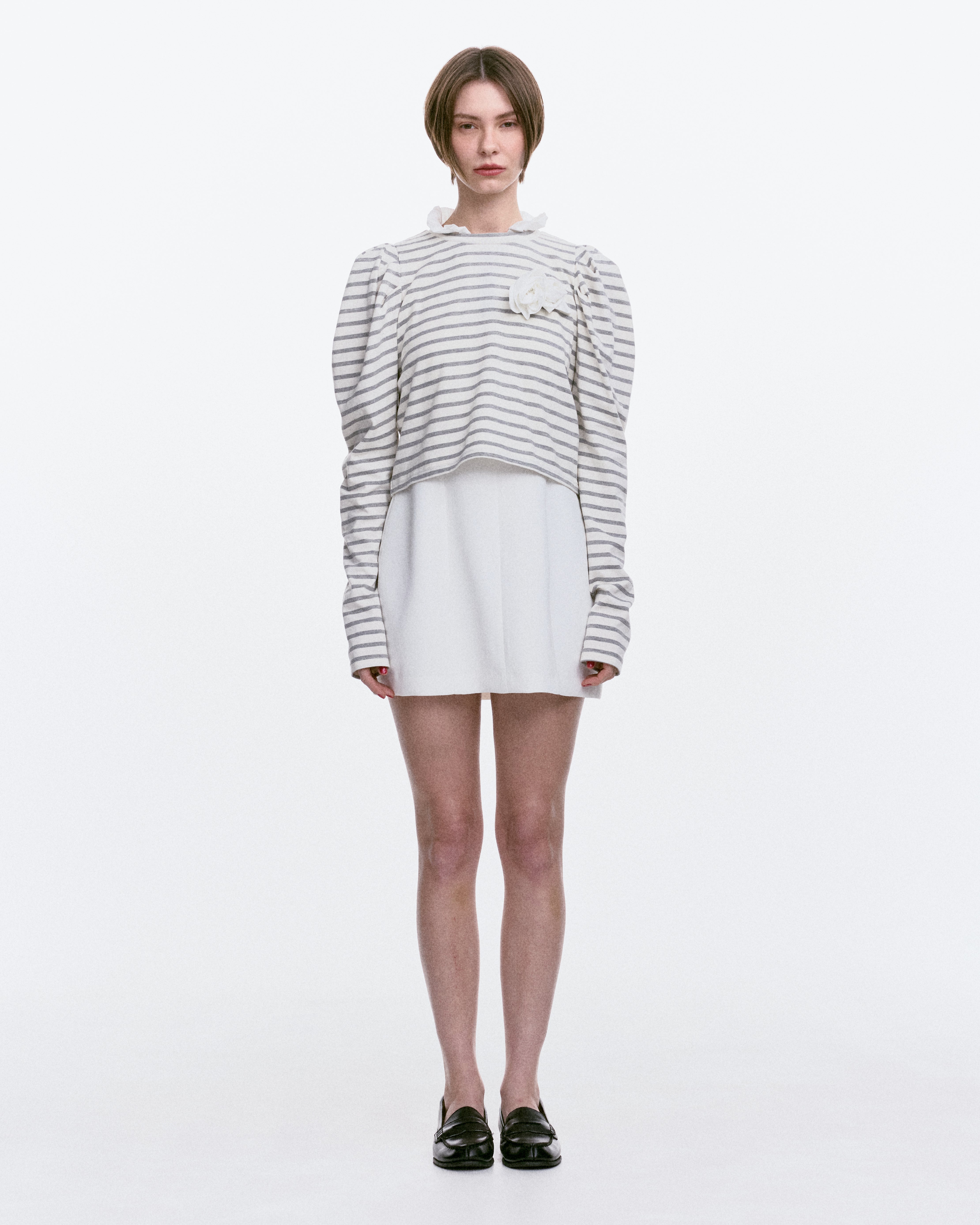 BIBIY. MADE | ROSETTE BORDER TOP GRAY｜Bibiy.