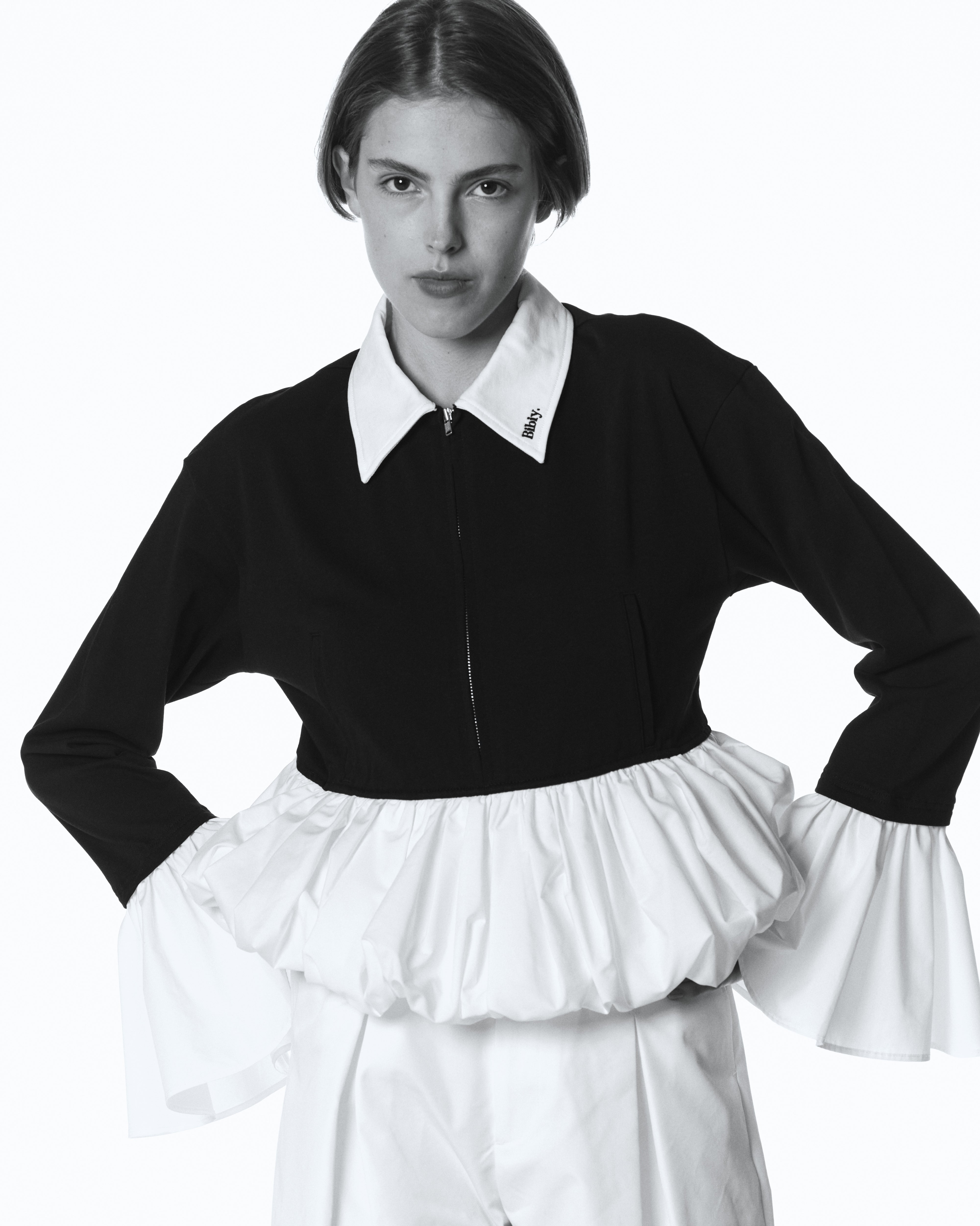 BIBIY. MADE | CARLI BALLOON PEPURAMU TOP BLACK｜Bibiy.
