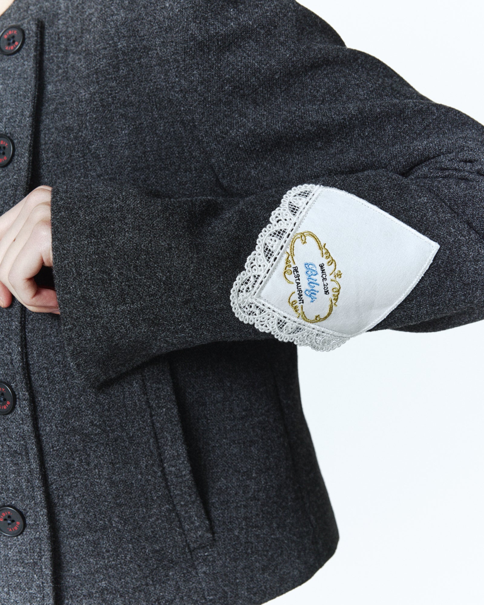 CHEZ BIBIY. JACKET