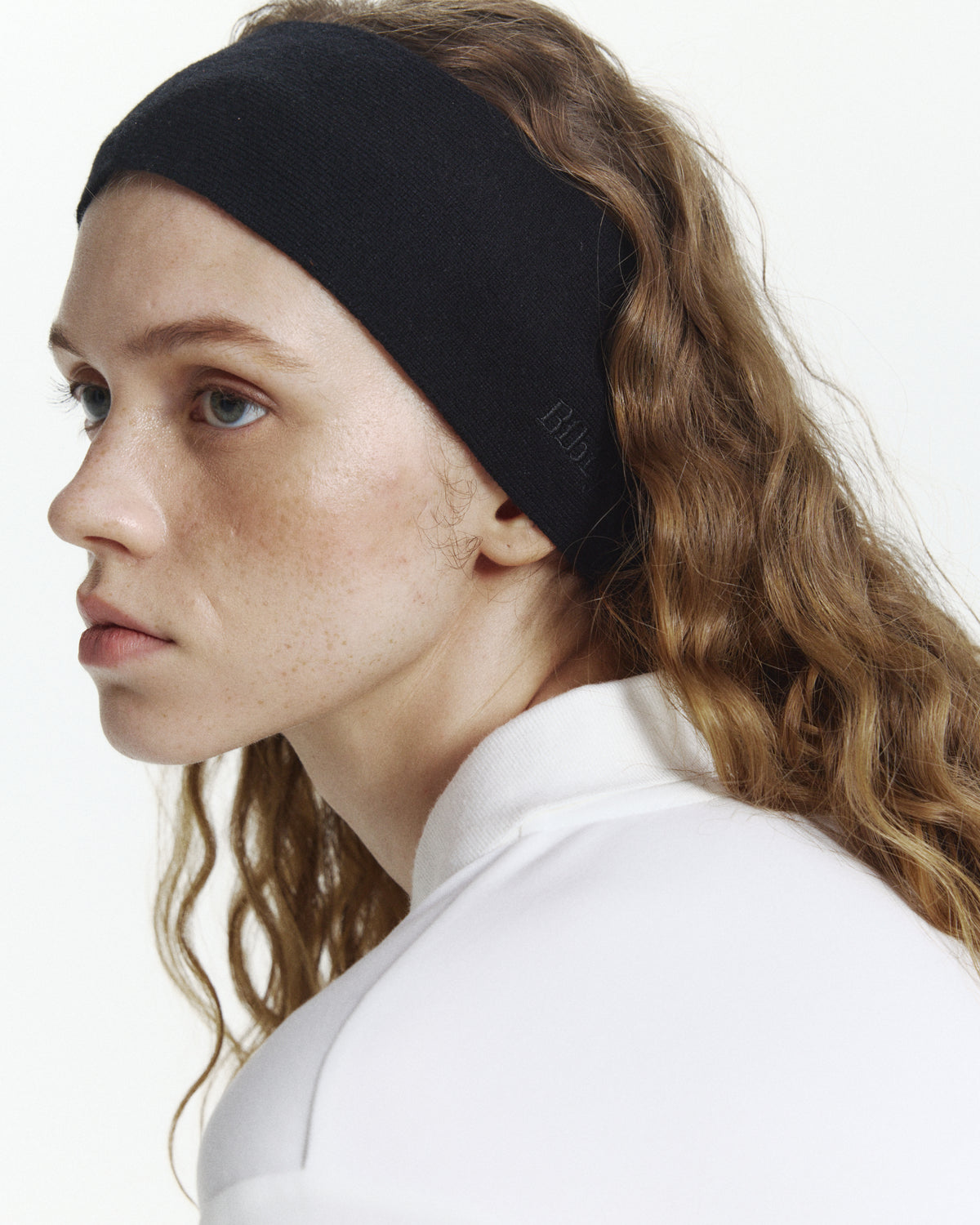 B. KNIT HAIR TIE