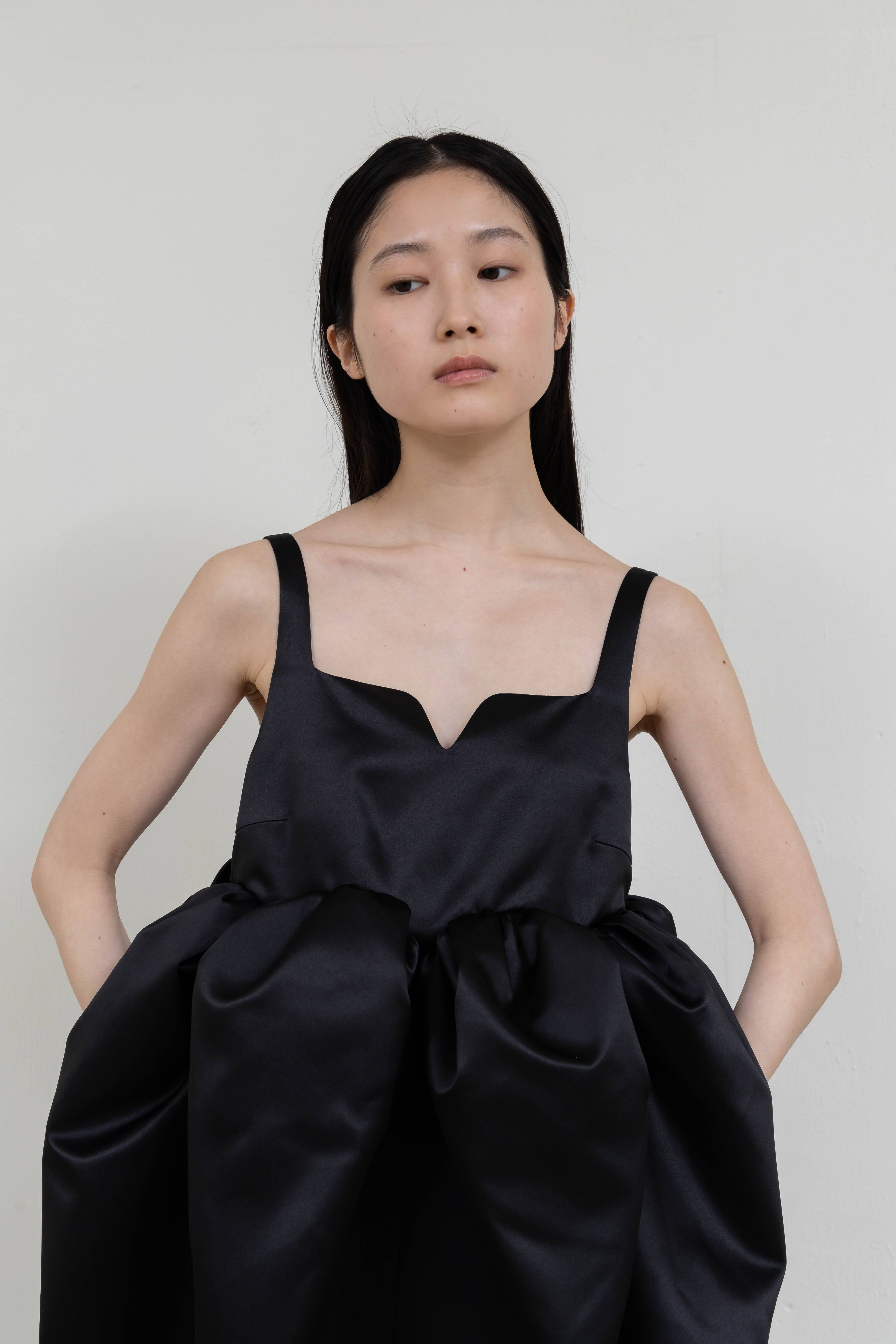 新品タグ付き　Bibiy. BIANCA BLOSSOM TOP Bibiy. BIANCA BLOSSOM TOP - メルカリ