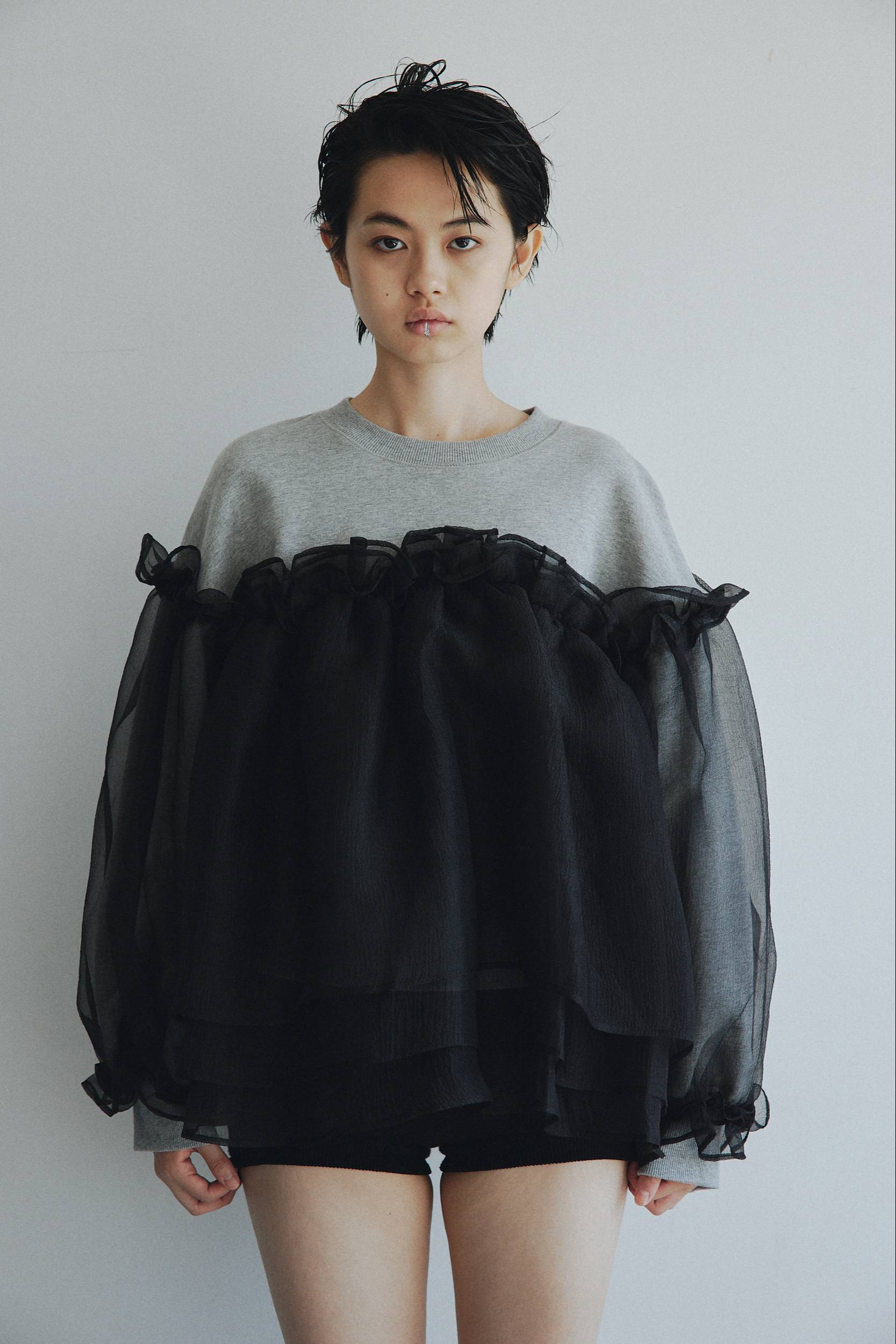 bibiy【完売人気商品】bibiy ANNA PUFF TOP グレー