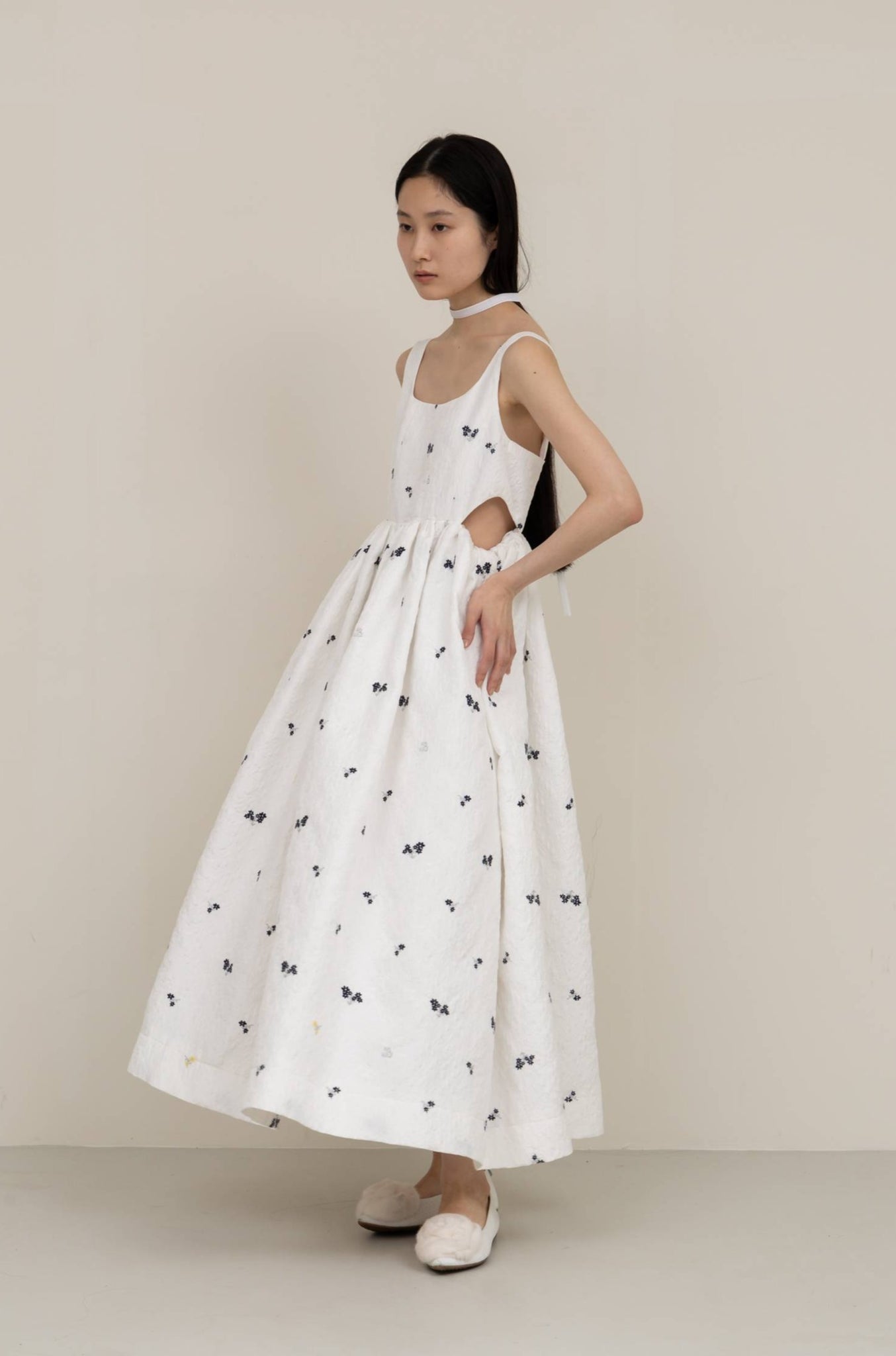 通販値段bibiy. FIORE DRESS ワンピース　アイボリー ワンピース