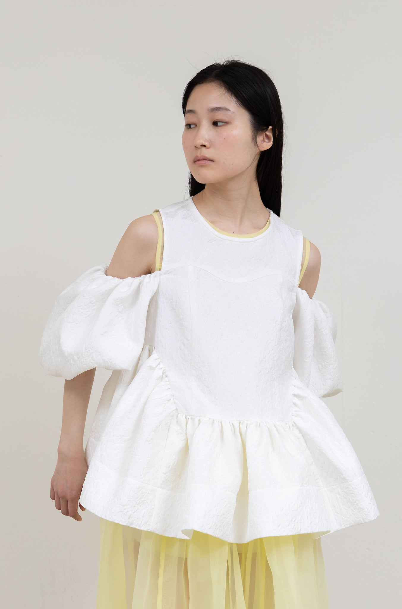 ギフ_包装】 Bibiy ビビィノースリーブトップス cream top Nancy 